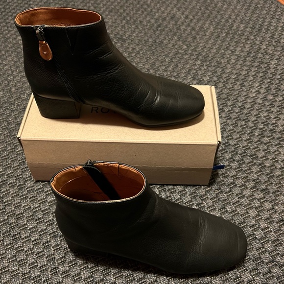 ❌ Gentle Souls by Kenneth Cole Ella bootie - Picture 4 of 10